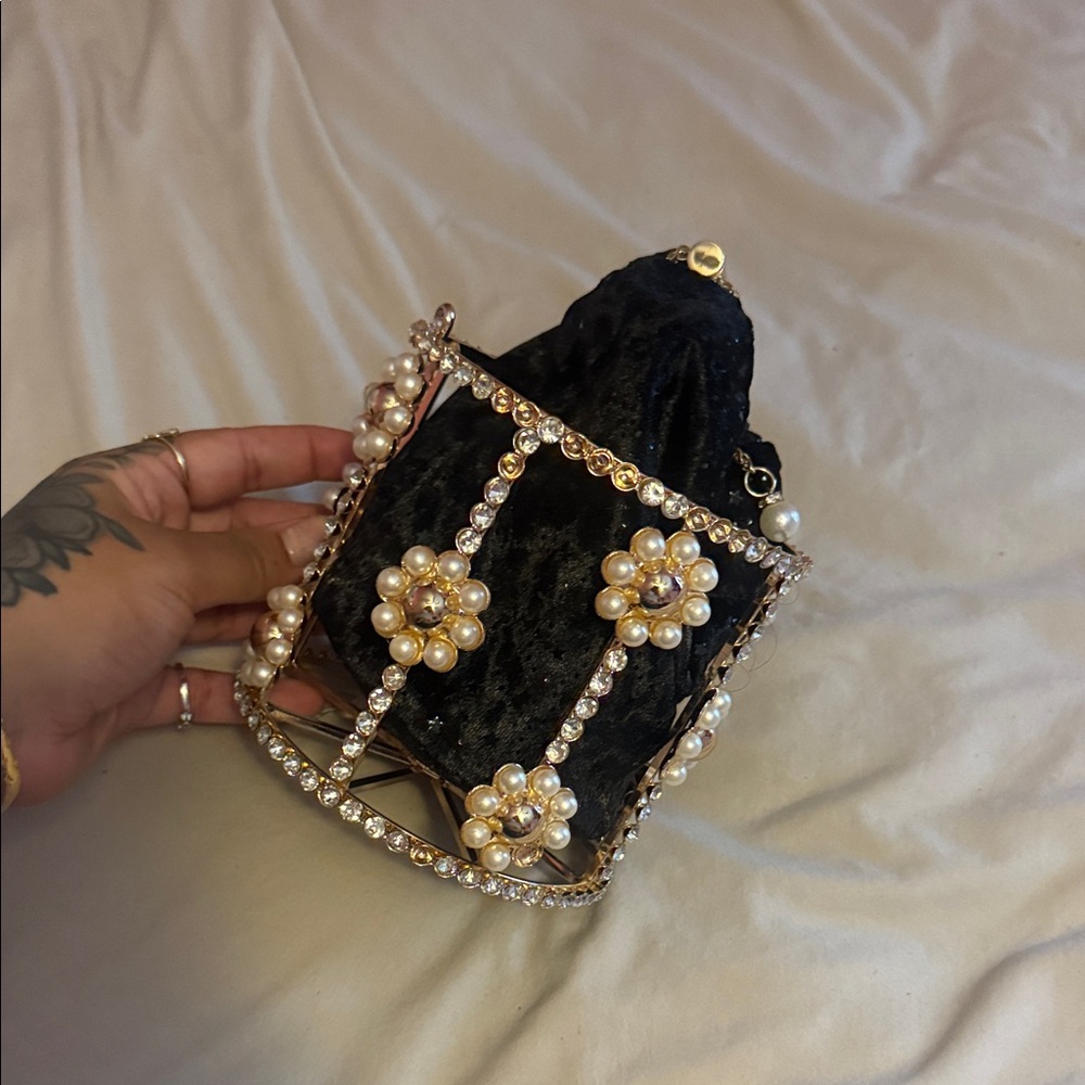 Elegant Black and Gold Pearl-Embellished Women's Bag